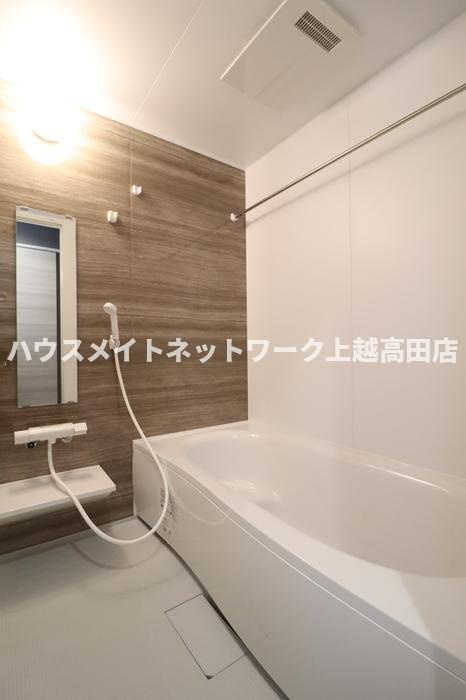 ルノンⅡの浴室|追焚機能付