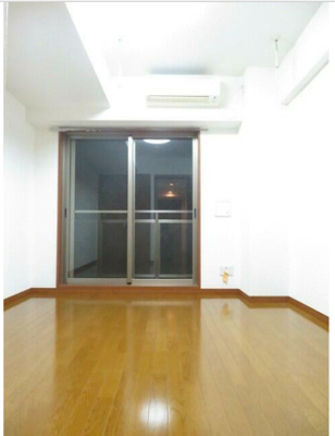 【居間・リビング】 | ガーラ・シティ蒲田南 | こちらのリビングで趣味の時間をお楽しみください。