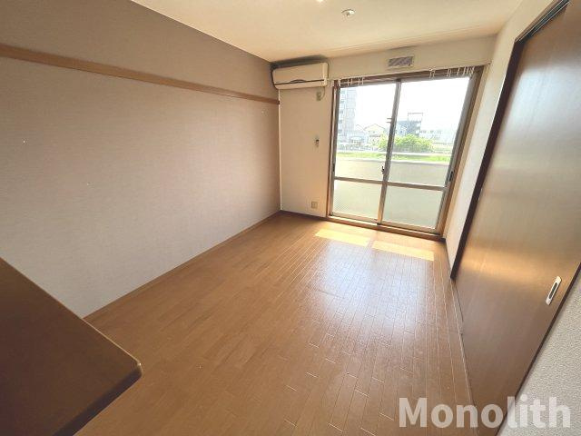 ヴィラブルームA棟の居間・リビング