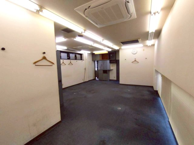 大岩町貸事務所の内装