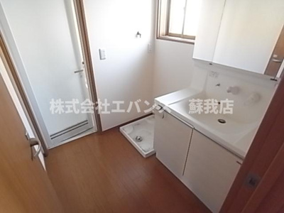 【洗面所】 | スイートハイツⅡ | コンパクトで使いやすい洗面所