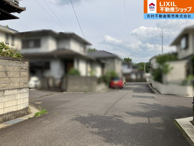 各務原市新鵜沼台3丁目戸建の前面道路含む現地写真|前面道路含む現地写真です