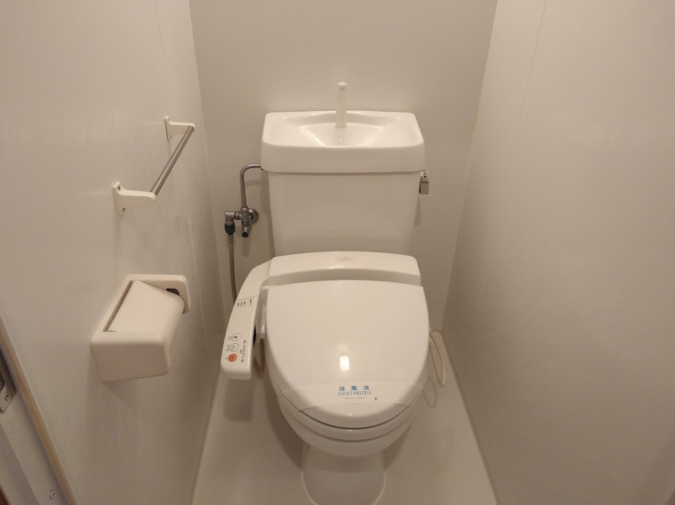 ポエム・ガーデン新田辺のトイレ