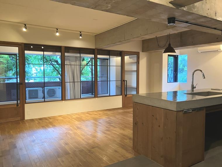 渋谷美竹ハイムの居間・リビング