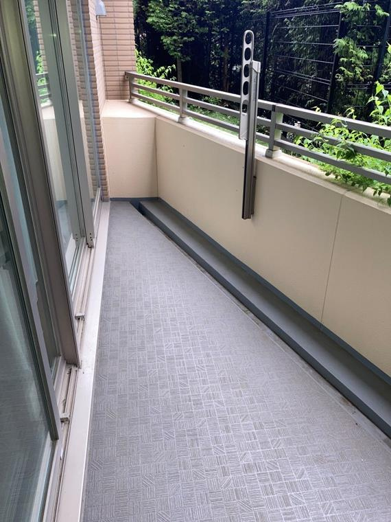 ハイコート浜田山壱丁目のバルコニー