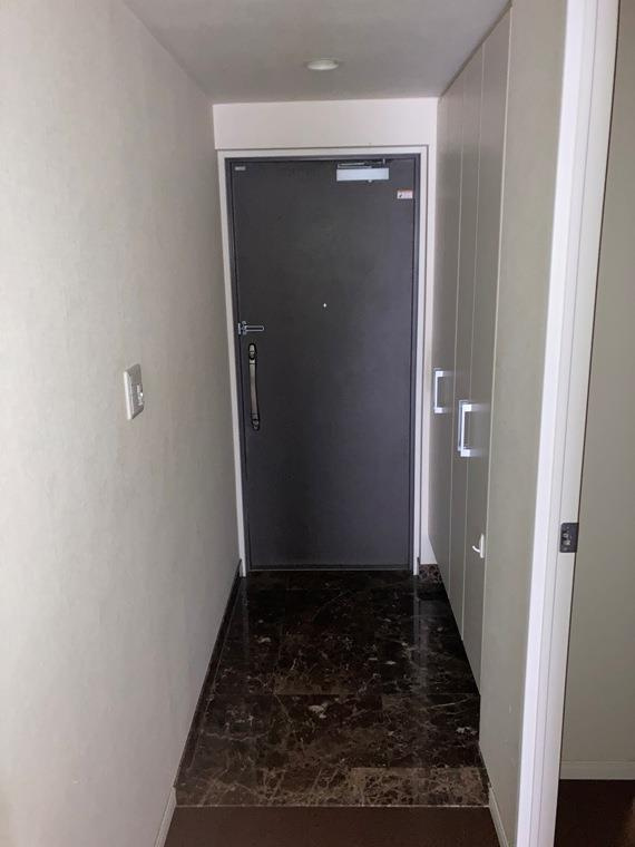 ハイコート浜田山壱丁目の玄関