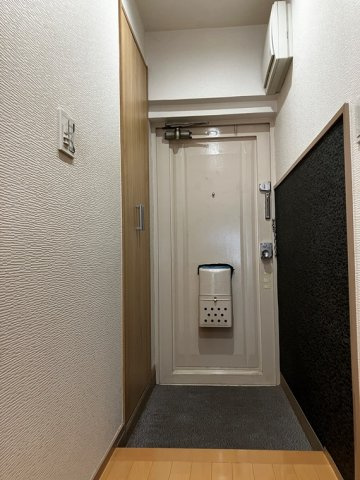 南浦和ハイツの玄関