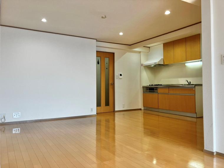 南浦和ハイツの居間・リビング