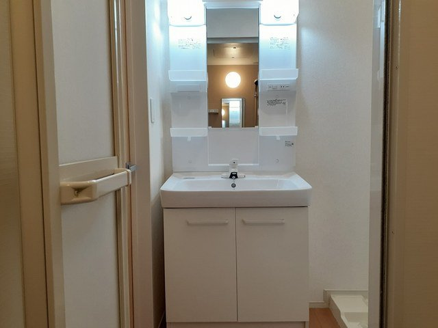 レクサス野村の洗面所|ゆったりとスペースのある洗面所