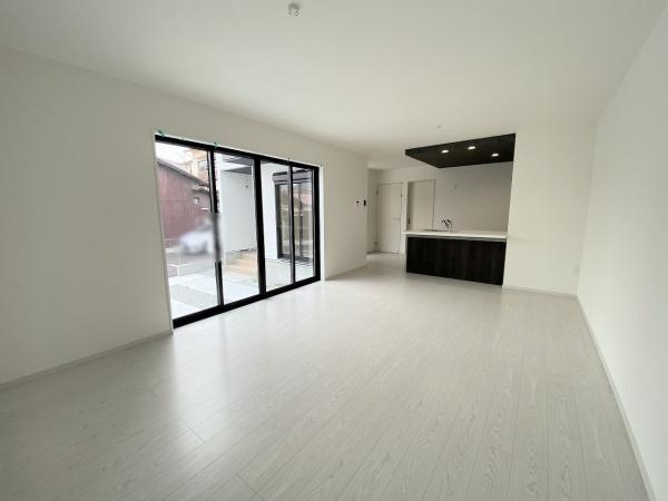 【居間・リビング】 | 明石市大久保町11期　2号棟　新築戸建