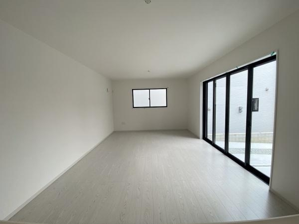 【居間・リビング】 | 明石市大久保町11期　2号棟　新築戸建