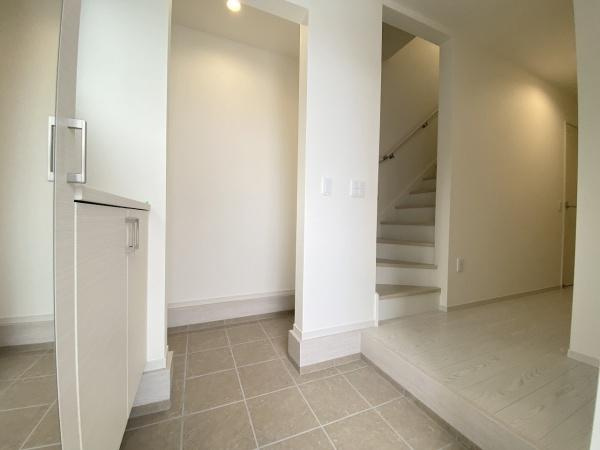 【玄関】 | 明石市大久保町11期　2号棟　新築戸建