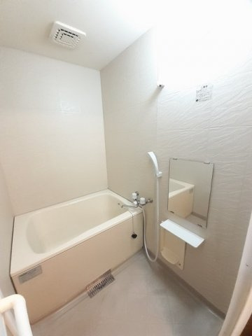 ＨＯＮＥＹＨＯＭＥ　Ｂの浴室