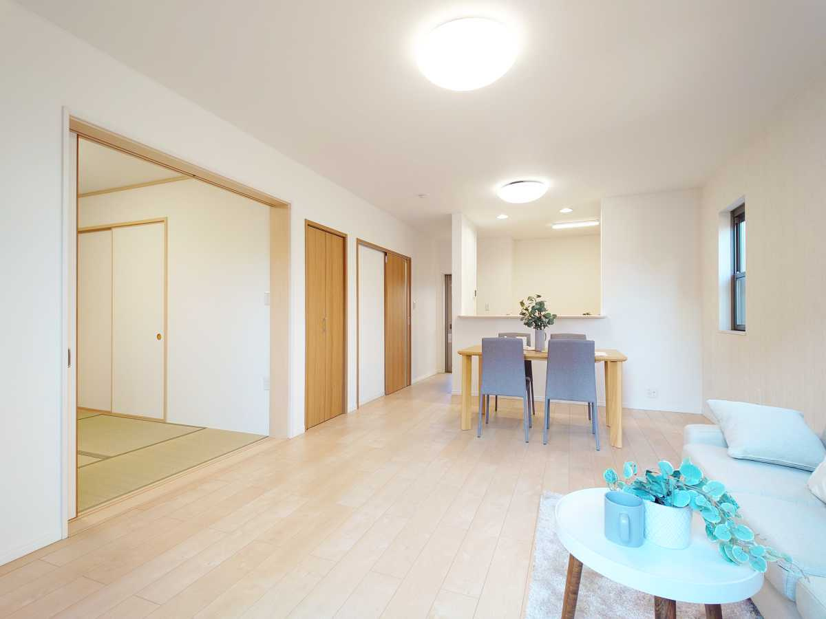 千葉市稲毛区園生町戸建の居間・リビング