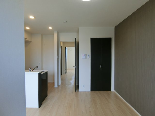 アジュール東福原の居間・リビング