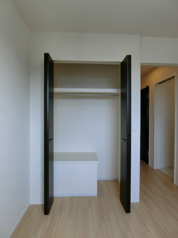 アジュール東福原の収納