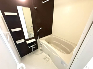 【浴室】 | ナイトＢ | きれいなお風呂です