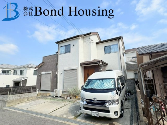 全居室収納スペースあり　玉津町新方　中古戸建の外観