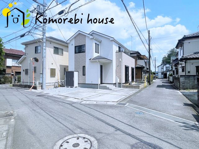 鴻巣市小松1丁目　中古戸建の前面道路含む現地写真|前面道路含む現地写真です
