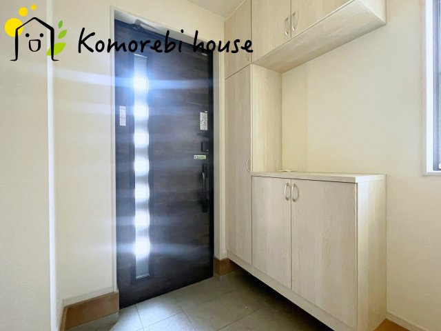 鴻巣市小松1丁目　中古戸建の玄関|玄関です
