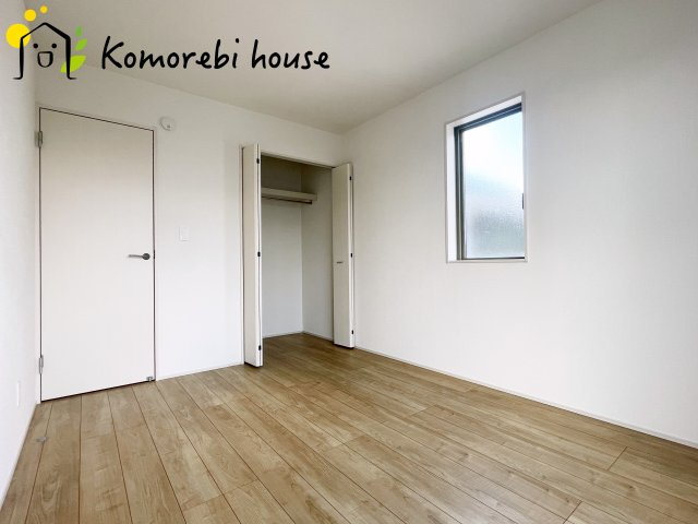 桶川市加納6期　新築一戸建て　グラファーレ　18の子供部屋|寝室としても、子ども部屋としても使えるゆとりの空間。朝は窓から差し込む光で目覚め、夕方は宿題や遊びに集中できる、自分だけの居場所に。