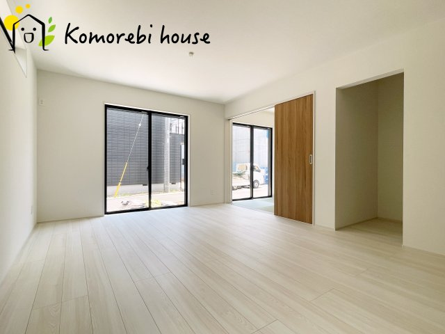 桶川市加納6期　新築一戸建て　グラファーレ　19の居間・リビング|撮影：'25/07/28