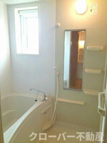 コート・ヤードⅢの浴室