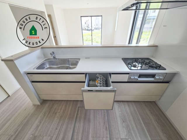 福岡市南区曰佐5丁目第2-4棟（1号棟）のキッチン|キッチン。グリル・食器洗い乾燥機・浄水器も完備。