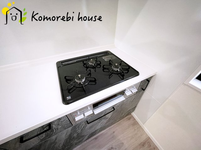 桶川市上日出谷南　2期　ピュアガーデン　戸建て　5号棟のキッチン|使いやすいキッチンです