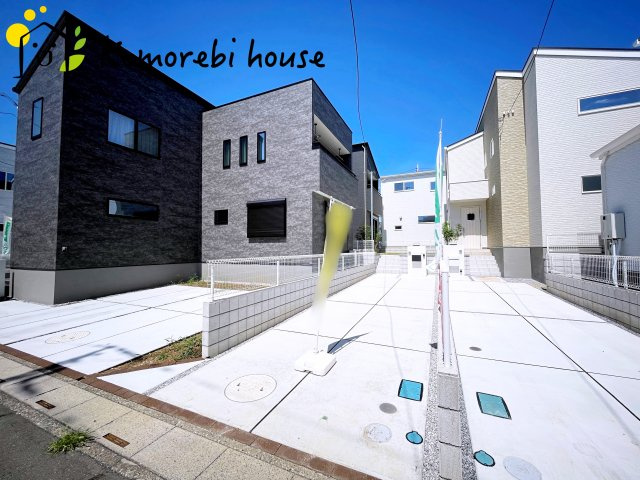 桶川市上日出谷南　2期　ピュアガーデン　戸建て　5号棟の駐車場|車をお持ちの方に嬉しい駐車場付きの物件です