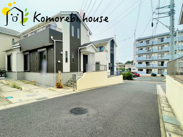 桶川市坂田　中古戸建ての前面道路含む現地写真|10月1日　撮影