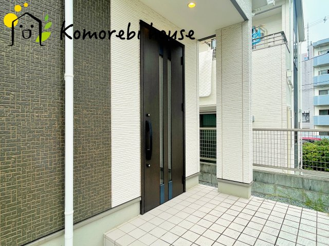 桶川市坂田　中古戸建ての玄関|10月1日　撮影