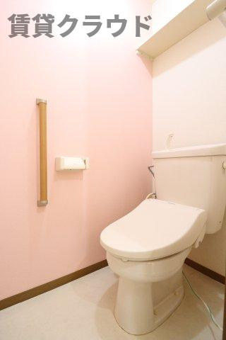 サニーコーポ・ハセベのトイレ|落ち着いた色調のトイレです