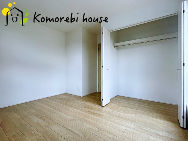 桶川市加納6期　新築一戸建て　グラファーレ　24の洋室|収納付きでゆとりのある空間。寝室としても、子ども部屋としても使え、衣類やおもちゃもスッキリ片付く快適な部屋。