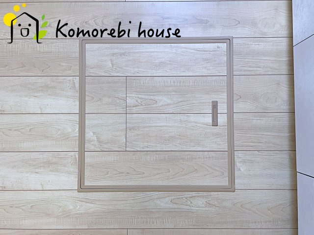 桶川市加納6期　新築一戸建て　グラファーレ　24の内装|調味料やストック食材、非常用品までまとめてしまえる床下収納。キッチン周りがすっきり片付き、必要な時にさっと取り出せる“賢い収納スペース”として毎日の家事を支えます。