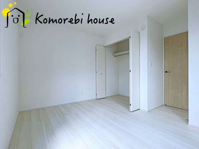 桶川市加納6期　新築一戸建て　グラファーレ　25の収納|収納付きでゆとりのある空間。寝室としても、子ども部屋としても使え、衣類やおもちゃもスッキリ片付く快適な部屋。