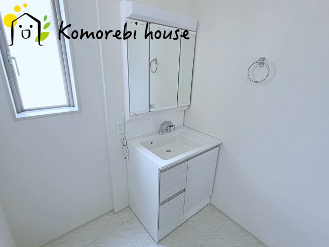 桶川市加納6期　新築一戸建て　グラファーレ　26の独立洗面台|7/31　撮影済み