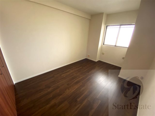 【寝室】の画像