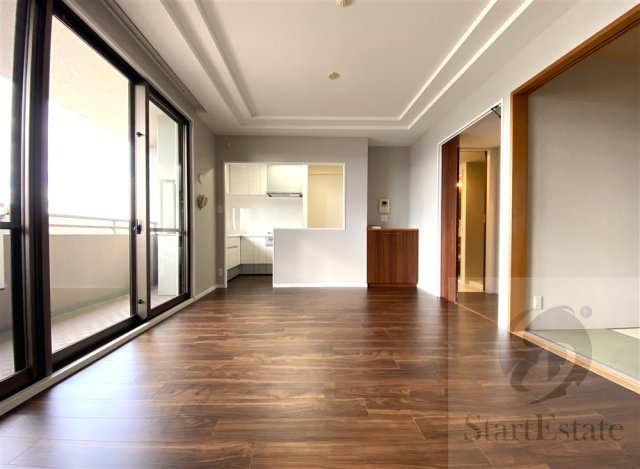 【居間・リビング】の画像