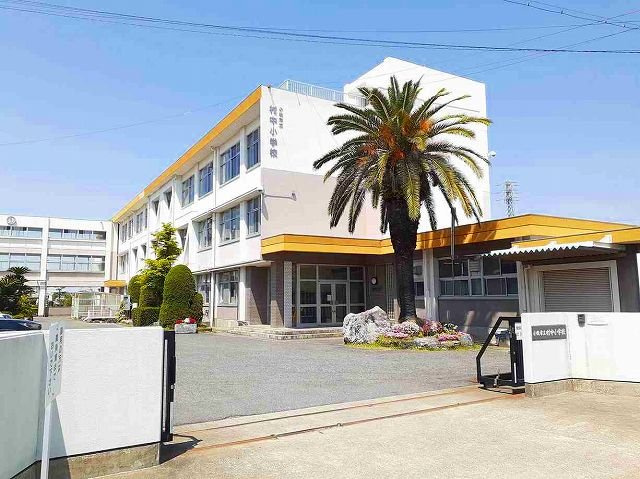 ステラの周辺|小牧市立　村中小学校まで850m