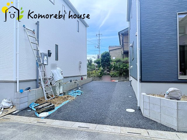 白岡市小久喜　第14　新築一戸建て　クレイドルガーデン　02の駐車場|7/19　撮影済み