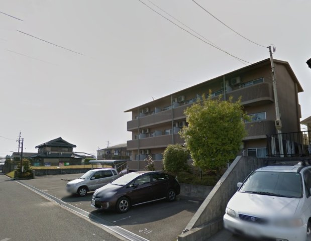 三重県名張市　1棟投資マンションの駐車場