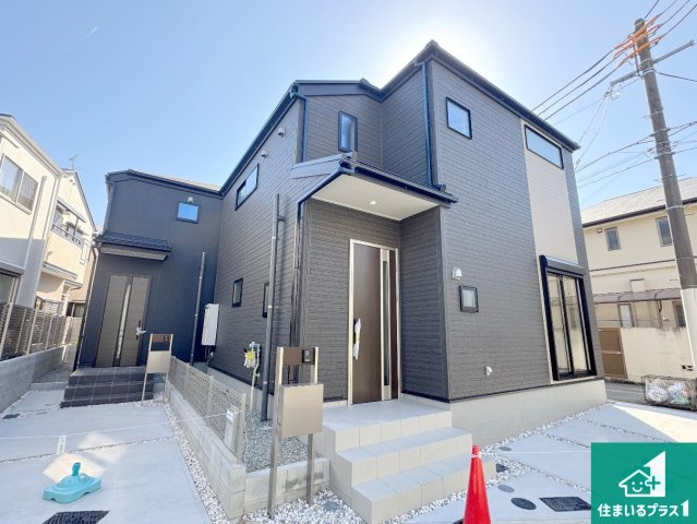 豊中市本町　第4期　新築一戸建ての外観|お客様に長く安心して住んでいだだける事にこだわった家づくり！住んでからのアフターサービスにもしっかりと取り組んでいます！