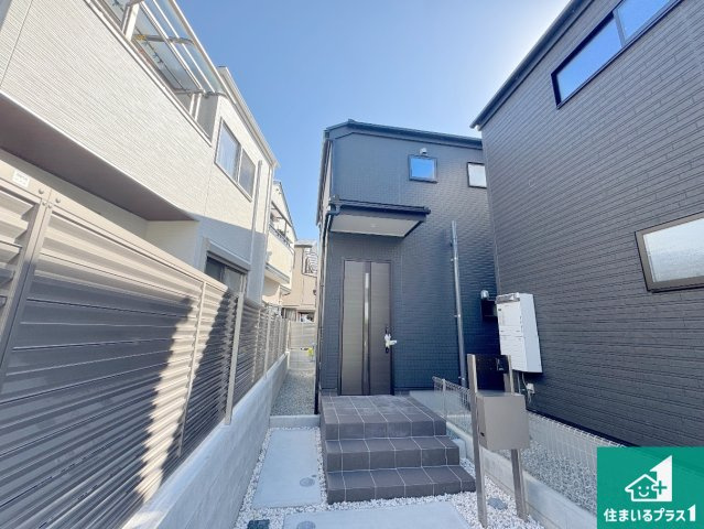 豊中市本町　第4期　新築一戸建ての外観|安心の10年保証！外観を美しく保ち、雨水で汚れを落とします！気になることがありましたら、お気軽にお問い合わせください！