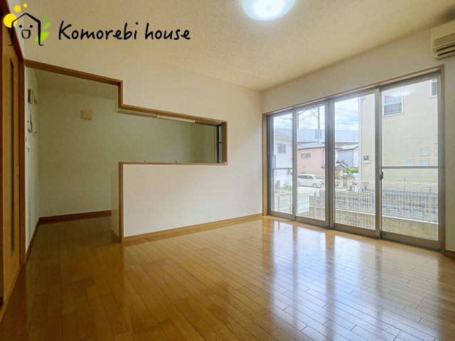 白岡市西3丁目 中古戸建ての居間・リビング|6/3　撮影済み