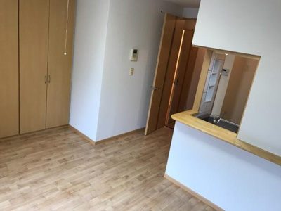 【居間・リビング】 | フローリィ・パルク・ヴィーブル | 床も張り替えたのでピカピカ