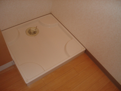 【その他】 | フローリィ・パルク・ヴィーブル | ドラム式も置ける洗濯機置場