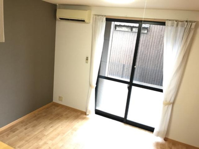 【居間・リビング】 | フローリィ・パルク・ヴィーブル | 南東向きの9.5帖リビング