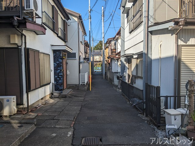 中古OC/朝霞市三原3丁目の前面道路含む現地写真|前面道路含む現地写真です
