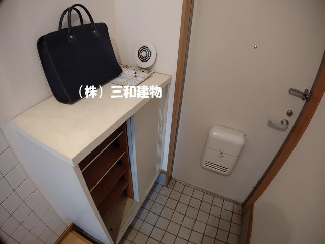 ホープハイツＥ棟の玄関